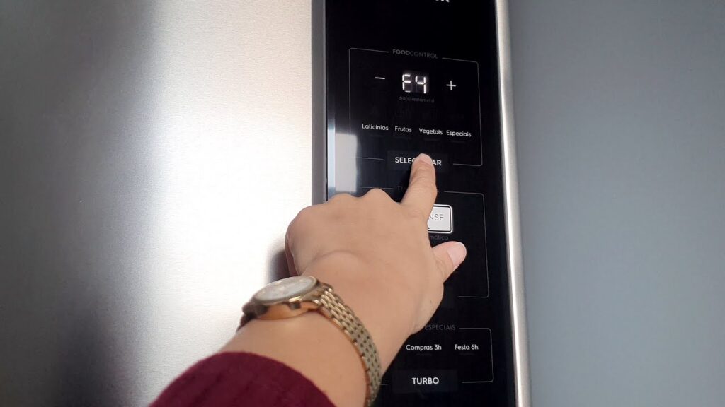 como resolver erro e4 geladeira electrolux ib54s